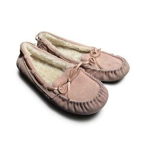Gilligan & O’Malley Pink Suede Moccasin Slippers – Size 8 (NWT)
